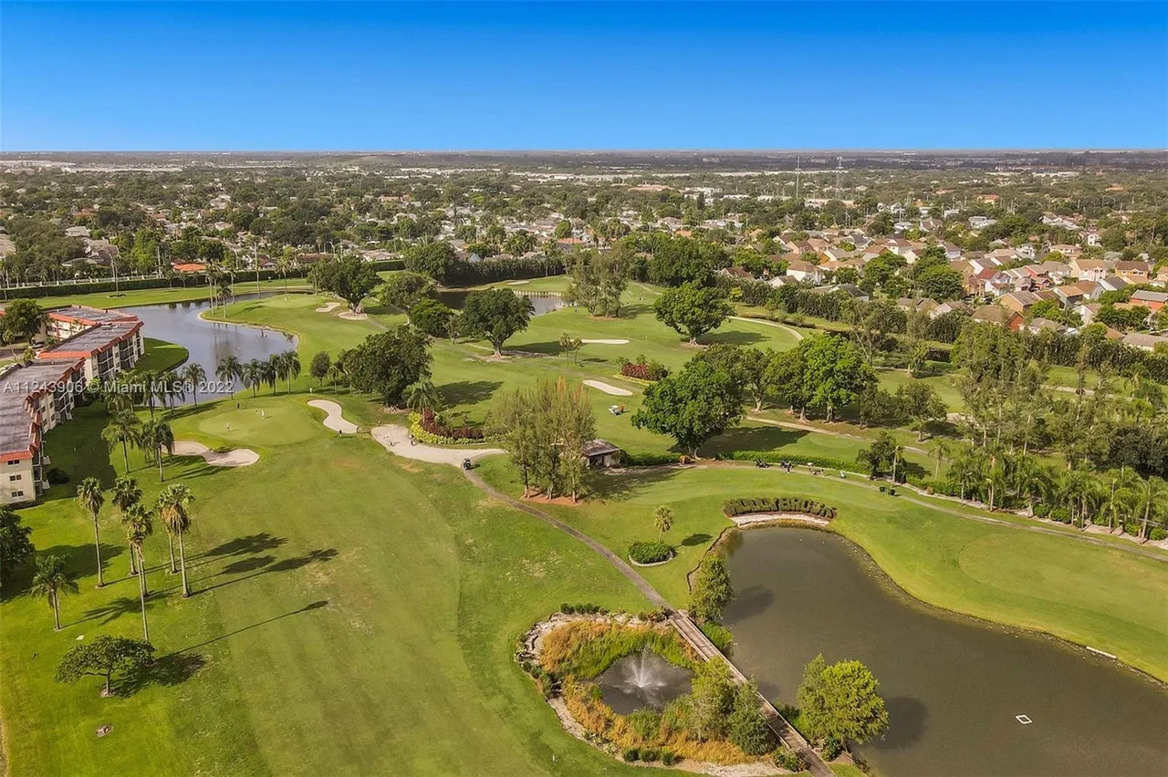 Hollybrook Course Image